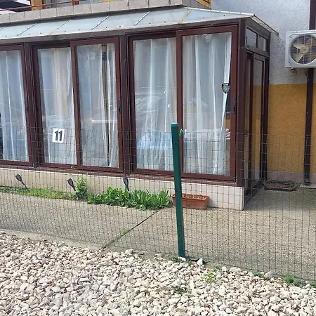 Appartement Lovely Nest With Glass Veranda