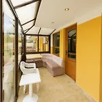 Апартамент Lovely Nest With Glass Veranda Варна