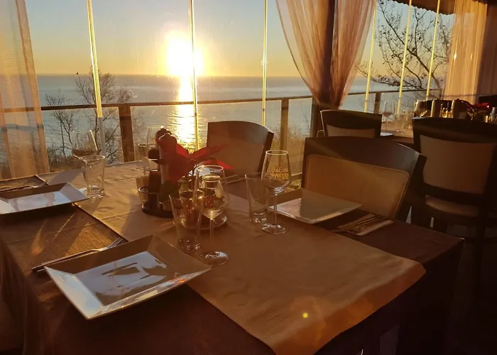 Lovely Nest With Glass Veranda Appartement